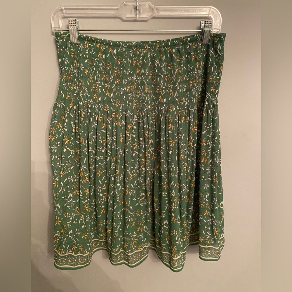 Green max studio skirt